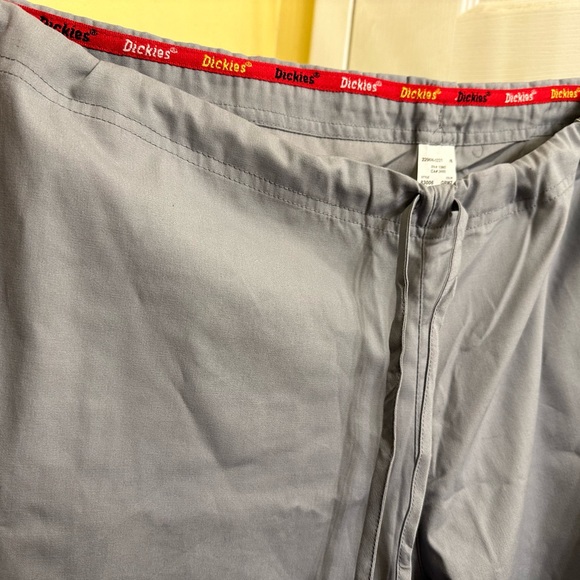 Women’s pant - Picture 2 of 9